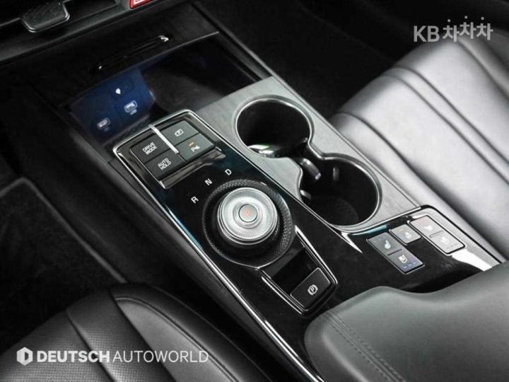 Kia K8 2.5 Gasoline Noblesse 10