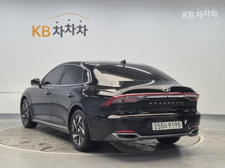 Hyundai Grandeur Hybrid 2.4 Exclusive 3