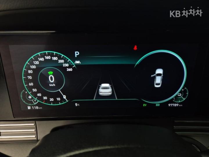 Hyundai Grandeur Hybrid 2.4 Exclusive 7