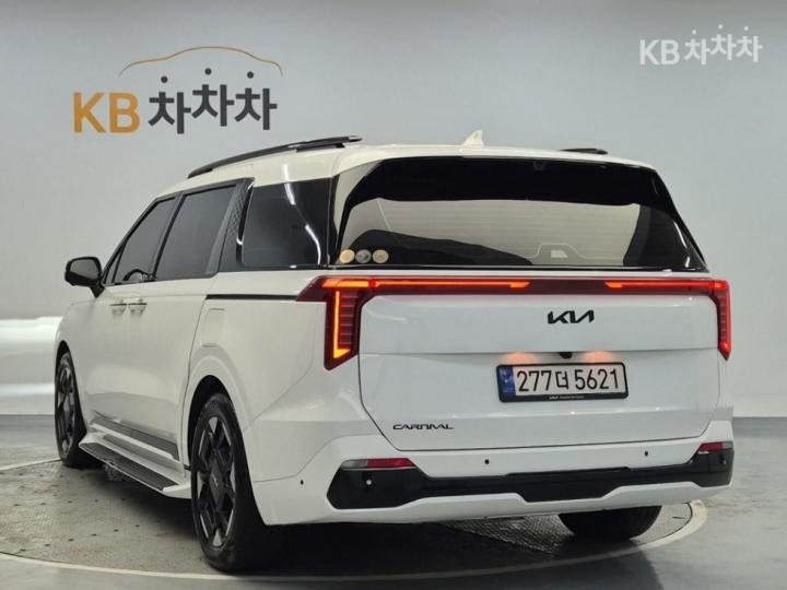 Kia Carnival G3.5 GDI Signature 3