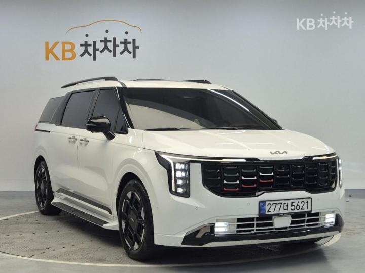 Kia Carnival G3.5 GDI Signature 5