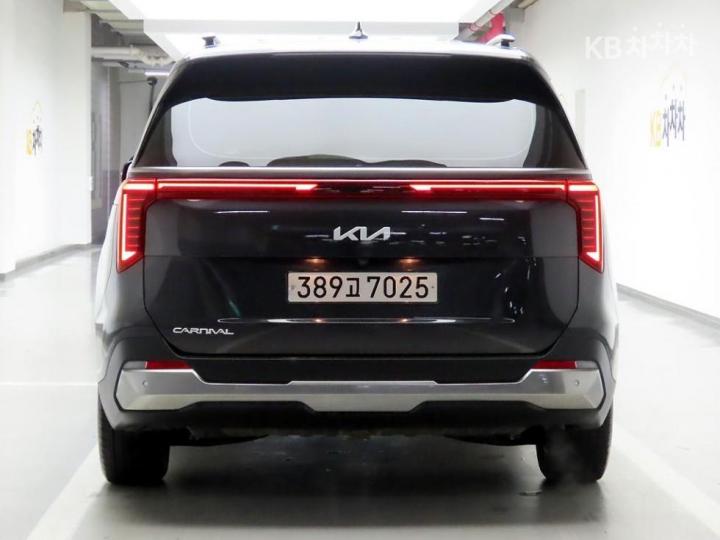 Kia Carnival G3.5 GDI Noblesse 4