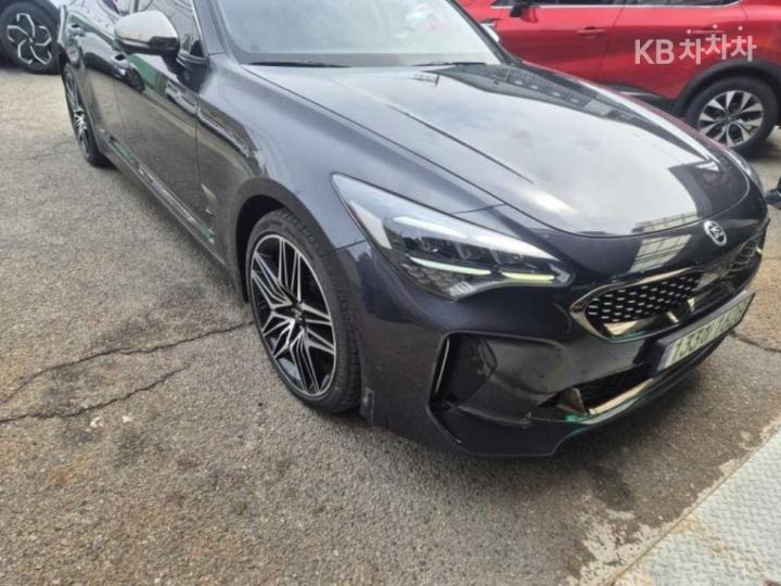 Kia Stinger Meister 2.5 Gasoline Turbo 4WD Masters 4