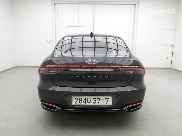 Hyundai Grandeur 2.5 Premium 4