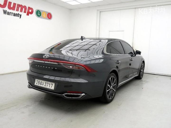 Hyundai Grandeur 2.5 Premium 5