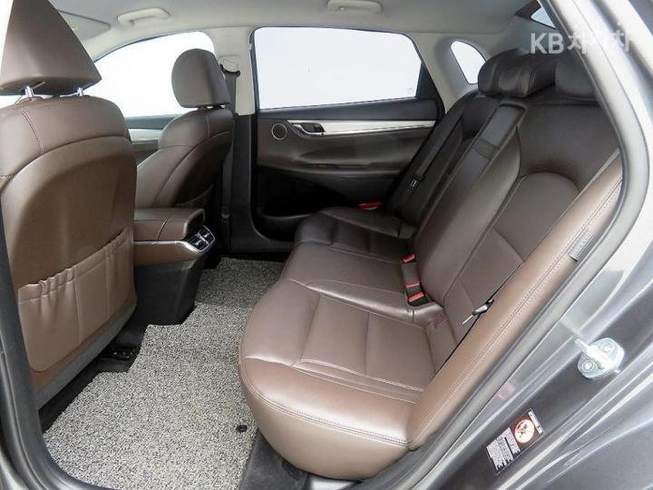 Hyundai Grandeur 2.5 Premium 8