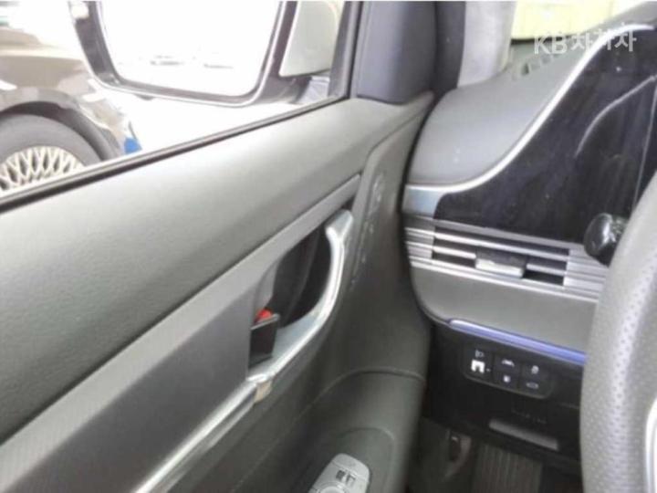 Hyundai Grandeur 3.3 Calligraphy 4