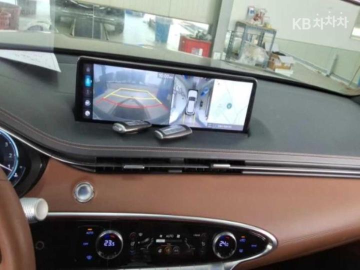 Genesis GV70 Gasoline 2.5T AWD 9