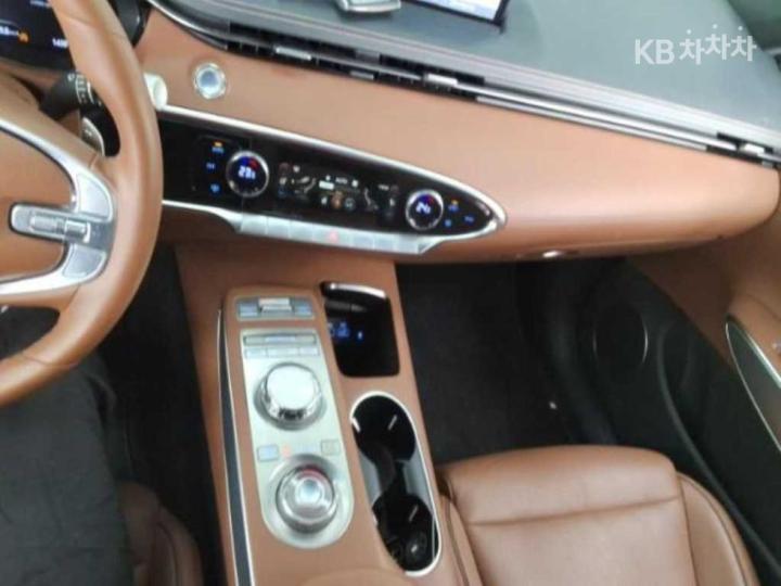 Genesis GV70 Gasoline 2.5T AWD 10