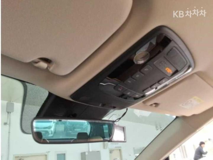 Kia Carnival D2.2 Noblesse 6