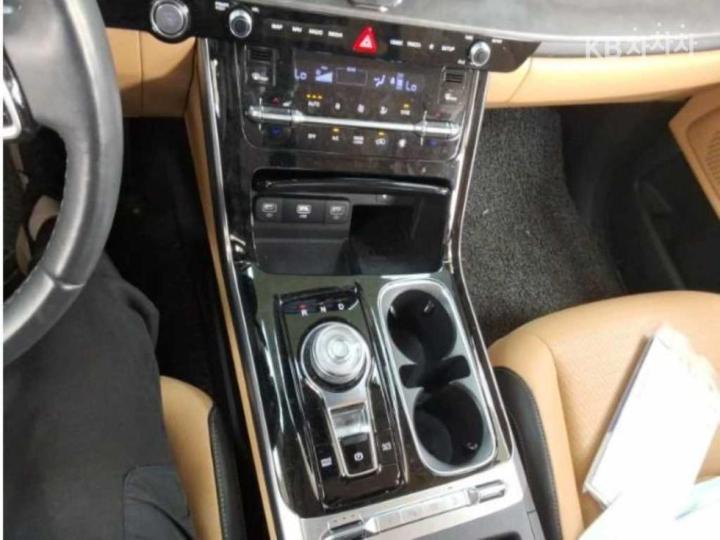 Kia Carnival D2.2 Noblesse 9