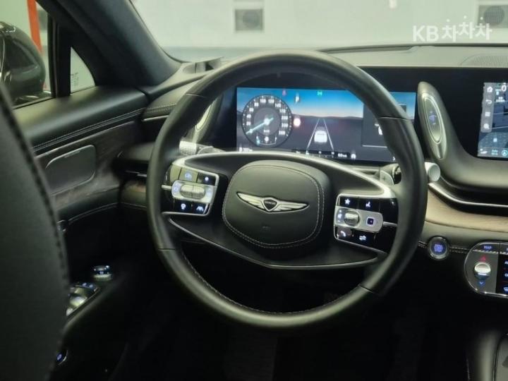 Genesis G90 RS4 3.5T AWD Base Type 10