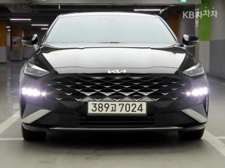Kia K8 2.5 Gasoline Noblesse The Essential Light 2