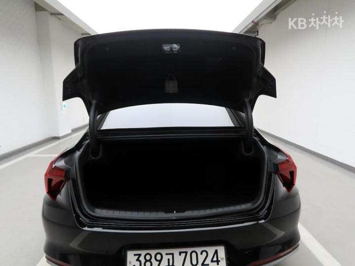 Kia K8 2.5 Gasoline Noblesse The Essential Light 6