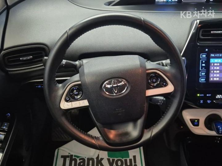 Toyota Prius 1.8 E 10