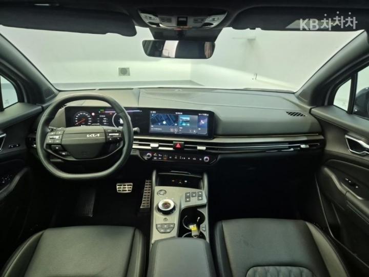 Kia Sportage 1.6 Gasoline Turbo 2WD X-Line 8