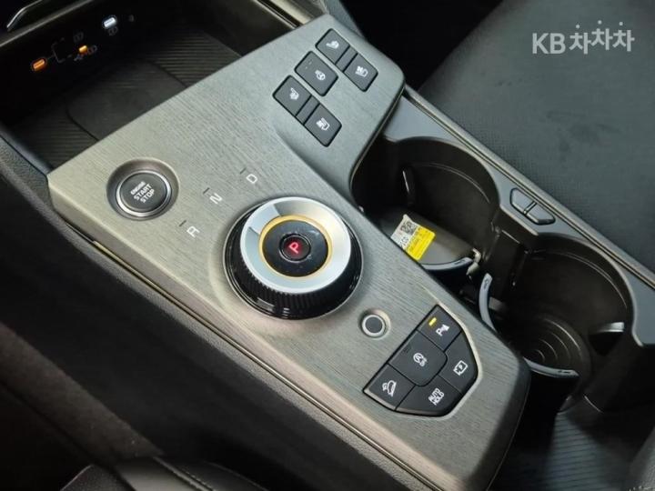 Kia Sportage 1.6 Gasoline Turbo 2WD X-Line 9