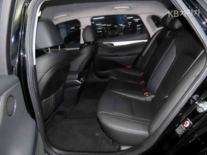 Hyundai Grandeur LPi 3.0 Exclusive 8