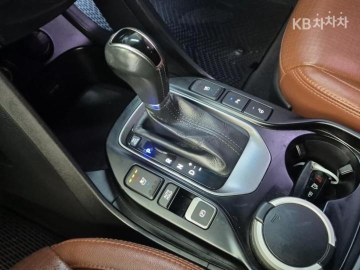 Hyundai Maxcruz Diesel e-VGT 2.2 2WD Exclusive Special 9