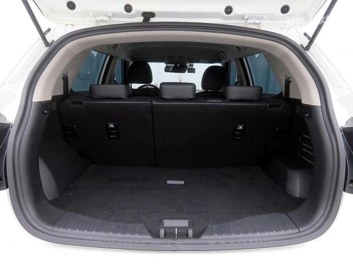 KG Mobility (Ssangyong) Tivoli Gasoline V3 2WD Base Type 6