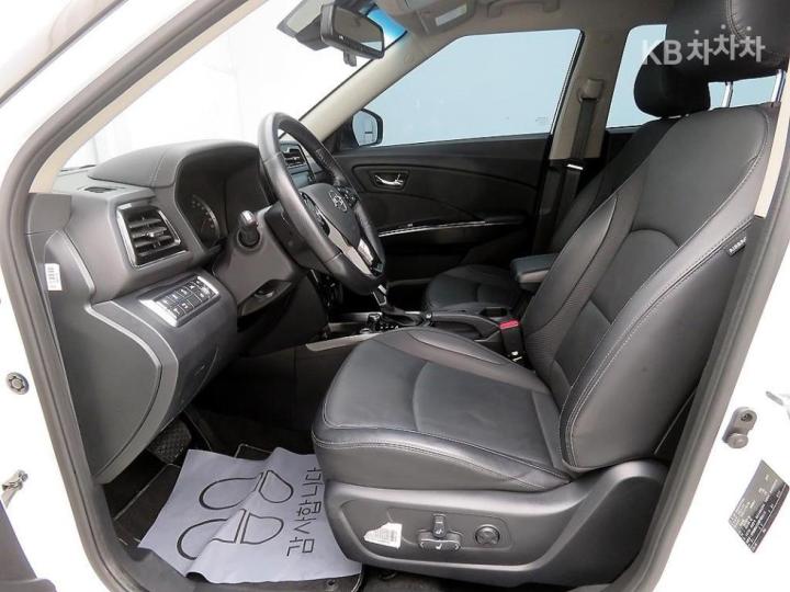 KG Mobility (Ssangyong) Tivoli Gasoline V3 2WD Base Type 7