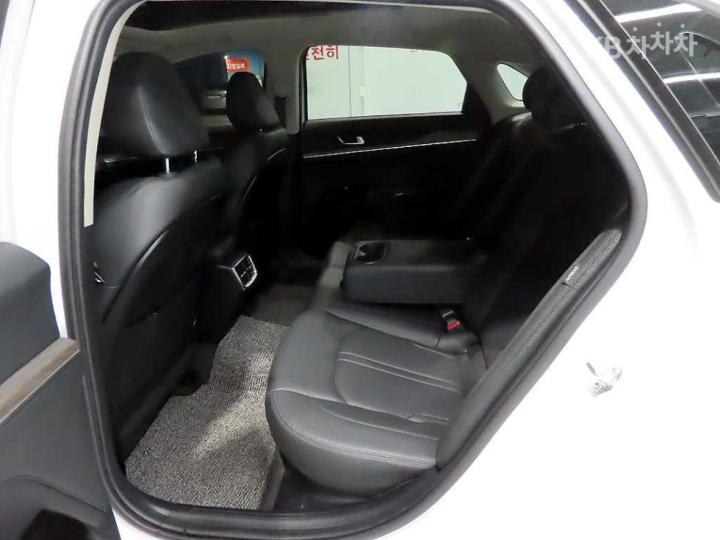 Kia K5 Hybrid 2.0 HEV Noblesse 8