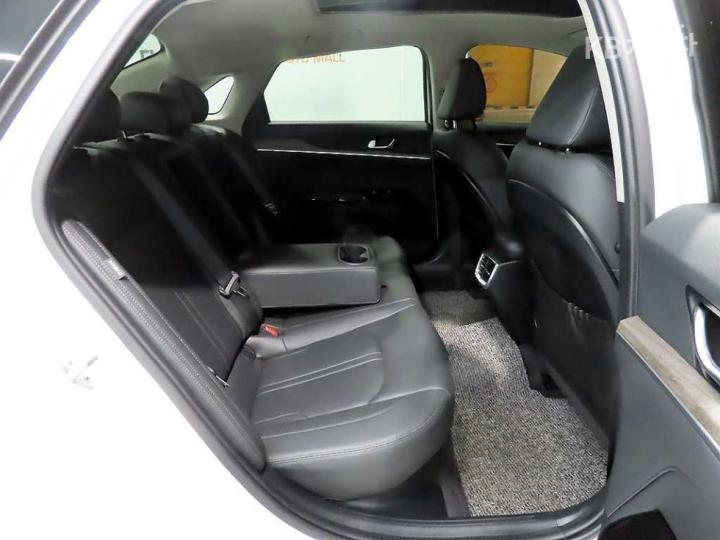 Kia K5 Hybrid 2.0 HEV Noblesse 9