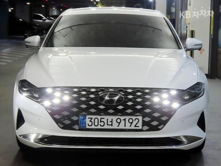 Hyundai Grandeur 2.5 LeBlanc 3