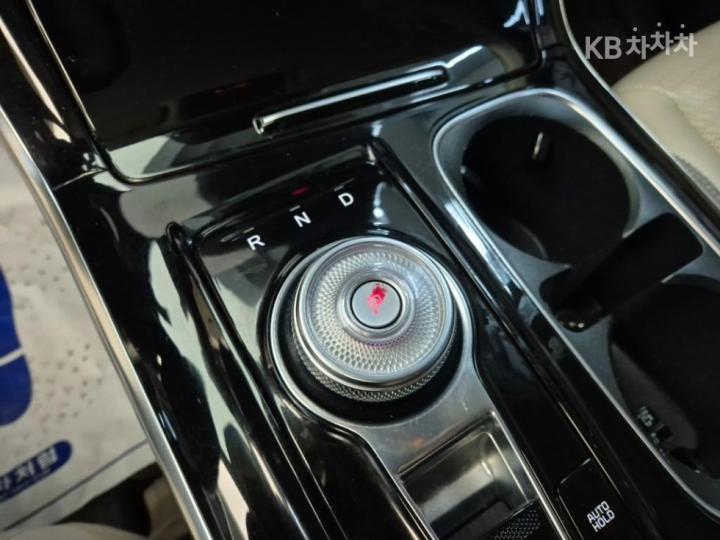 Kia Carnival D2.2 Signature 9