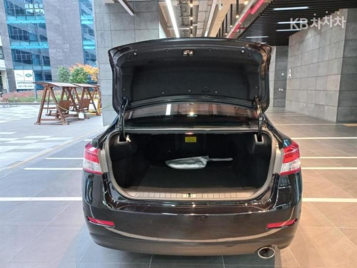 Renault SM5 New Platinum LE Base Type 6