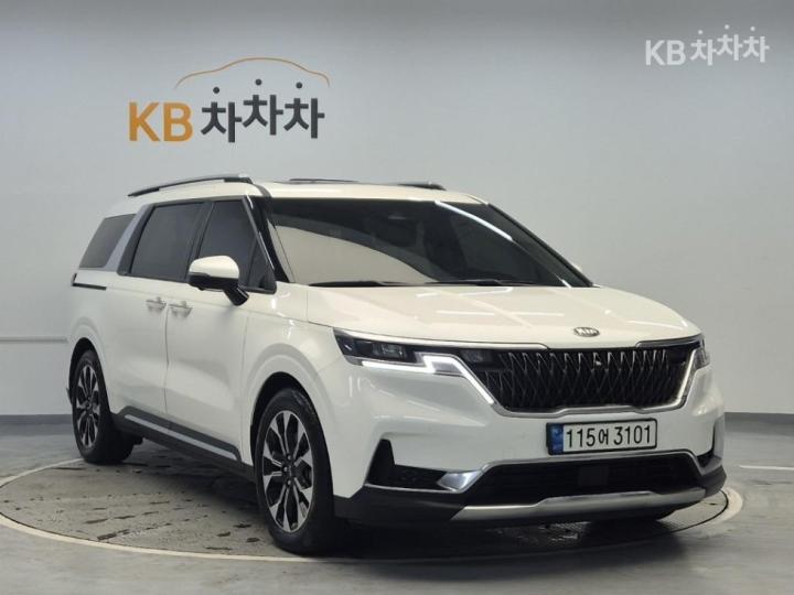 Kia Carnival G3.5 GDI Signature 5