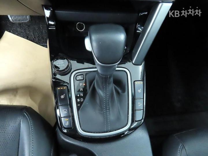 Kia Seltos 1.6 Diesel 2WD Trendy 10