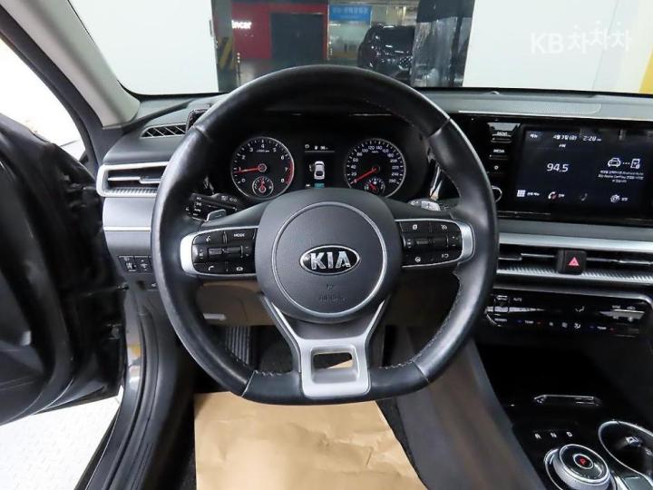 Kia K5 1.6 Gasoline Turbo Prestige 10