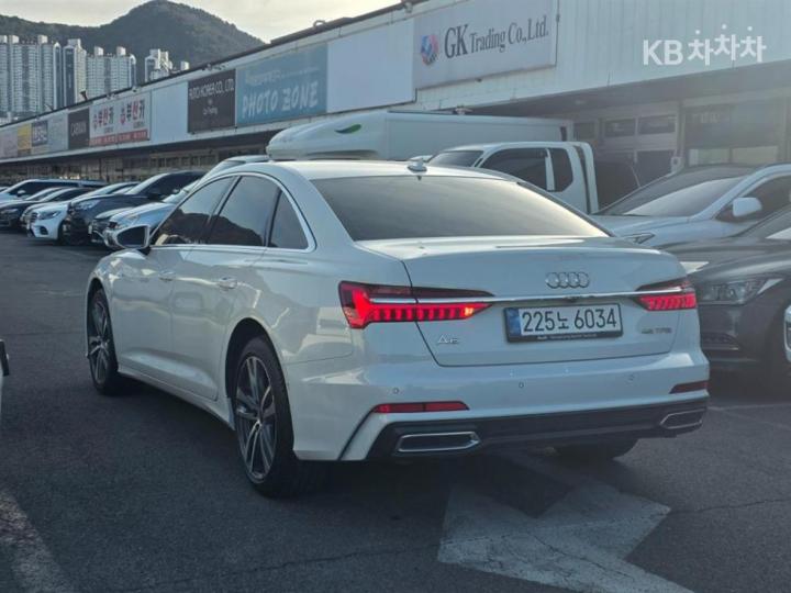 Audi A6 C8 45 TFSI Premium 5