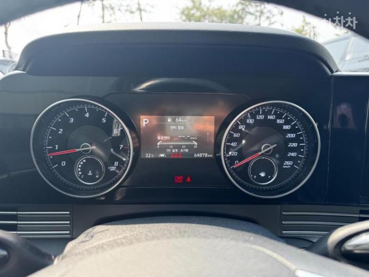 Hyundai Grandeur 3.3 Exclusive 5