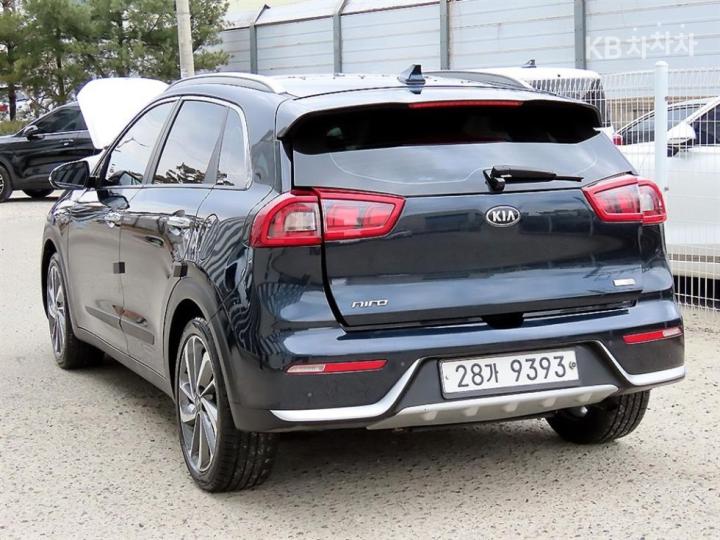 Kia Niro 1.6 Noblesse 4