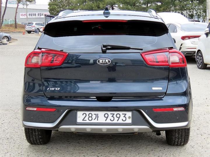 Kia Niro 1.6 Noblesse 5