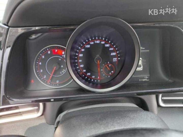 Hyundai Avante CN7 1.6 Gasoline Modern 6