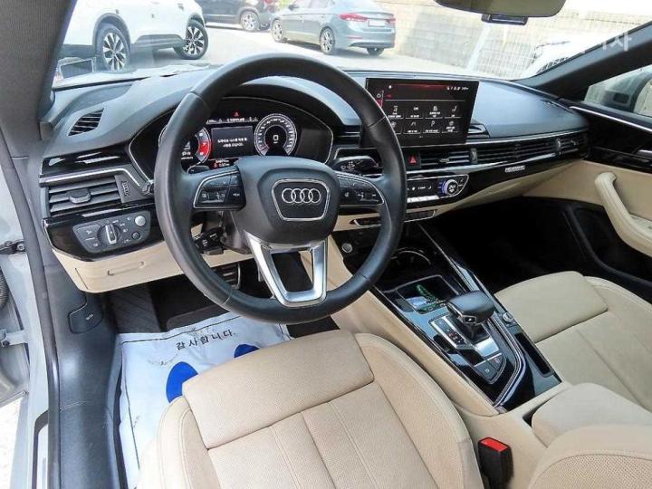 Audi A5 8W6 45 TFSI Quattro Coupe Premium 8
