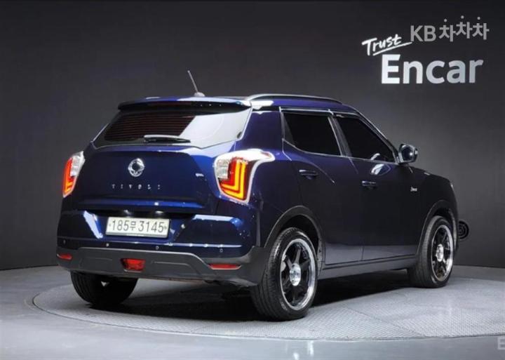 KG Mobility (Ssangyong) Tivoli Gasoline V5 2WD Base Type 3