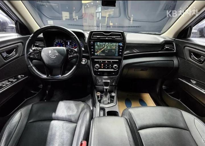 KG Mobility (Ssangyong) Tivoli Gasoline V5 2WD Base Type 8