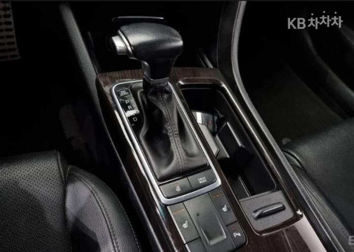 Kia K5 2.0 Gasoline SX Prestige 10