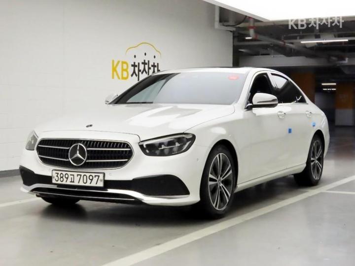 Mercedes-Benz E-Class W213 E250 Avantgarde 3