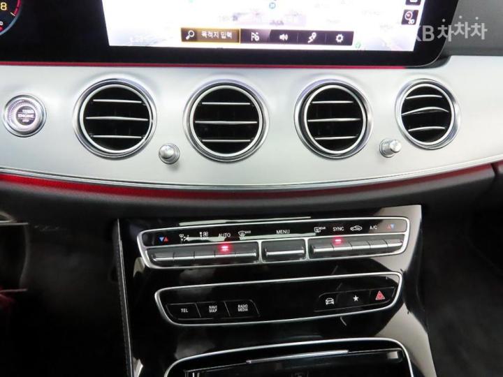 Mercedes-Benz E-Class W213 E250 Avantgarde 10