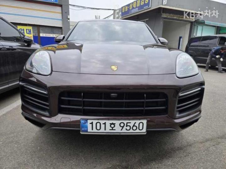 Porsche Cayenne 9Y0 3.0 Base Type
