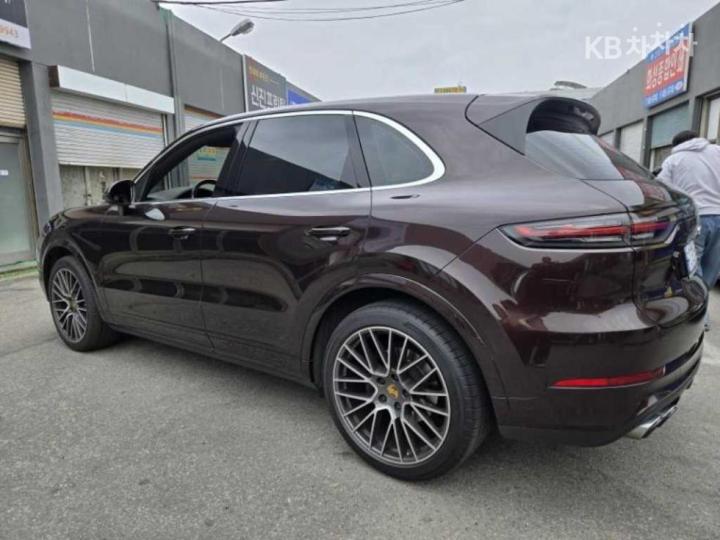 Porsche Cayenne 9Y0 3.0 Base Type 5