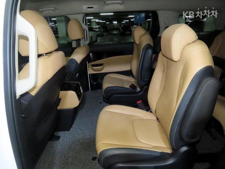 Kia Carnival G3.5 GDI Noblesse 8