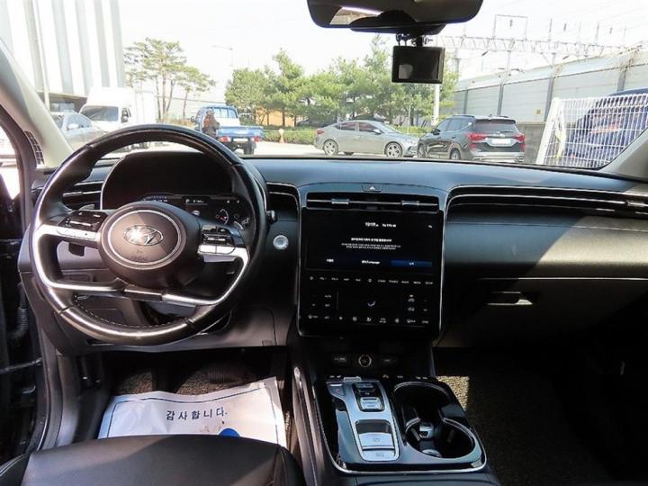 Hyundai Tucson The NX4 Gasoline 1.6T 2WD Premium 8