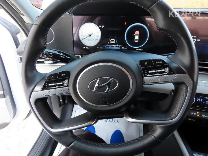 Hyundai Avante CN7 1.6 Gasoline Modern 10