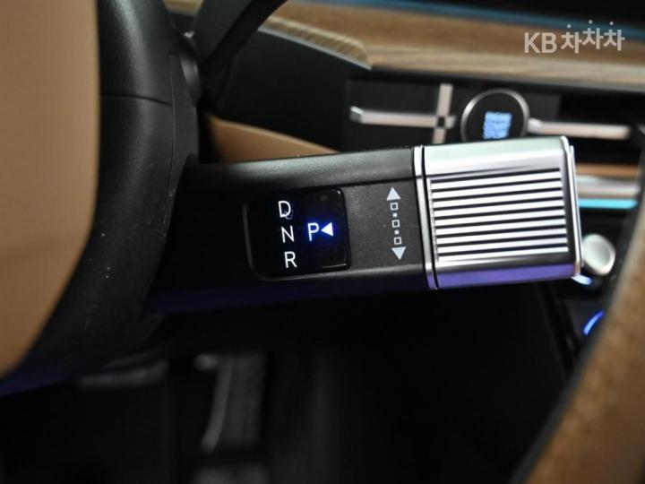 Hyundai Santa Fe The Hybrid MX5 1.6T HEV 2WD Prestige 10